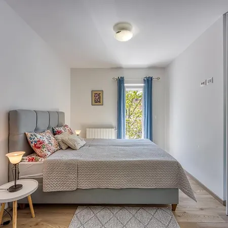 Apartment Nena *
